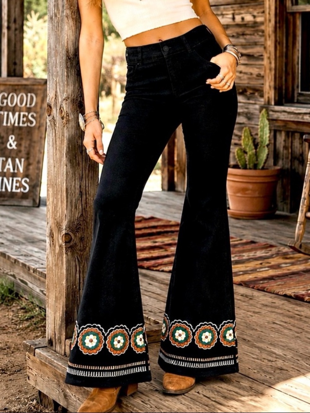 DRIFTWOOD,Wyatt Pull-On,Jeans,Eclectic
Black Flared Pant,Embroidered Hem,Size L